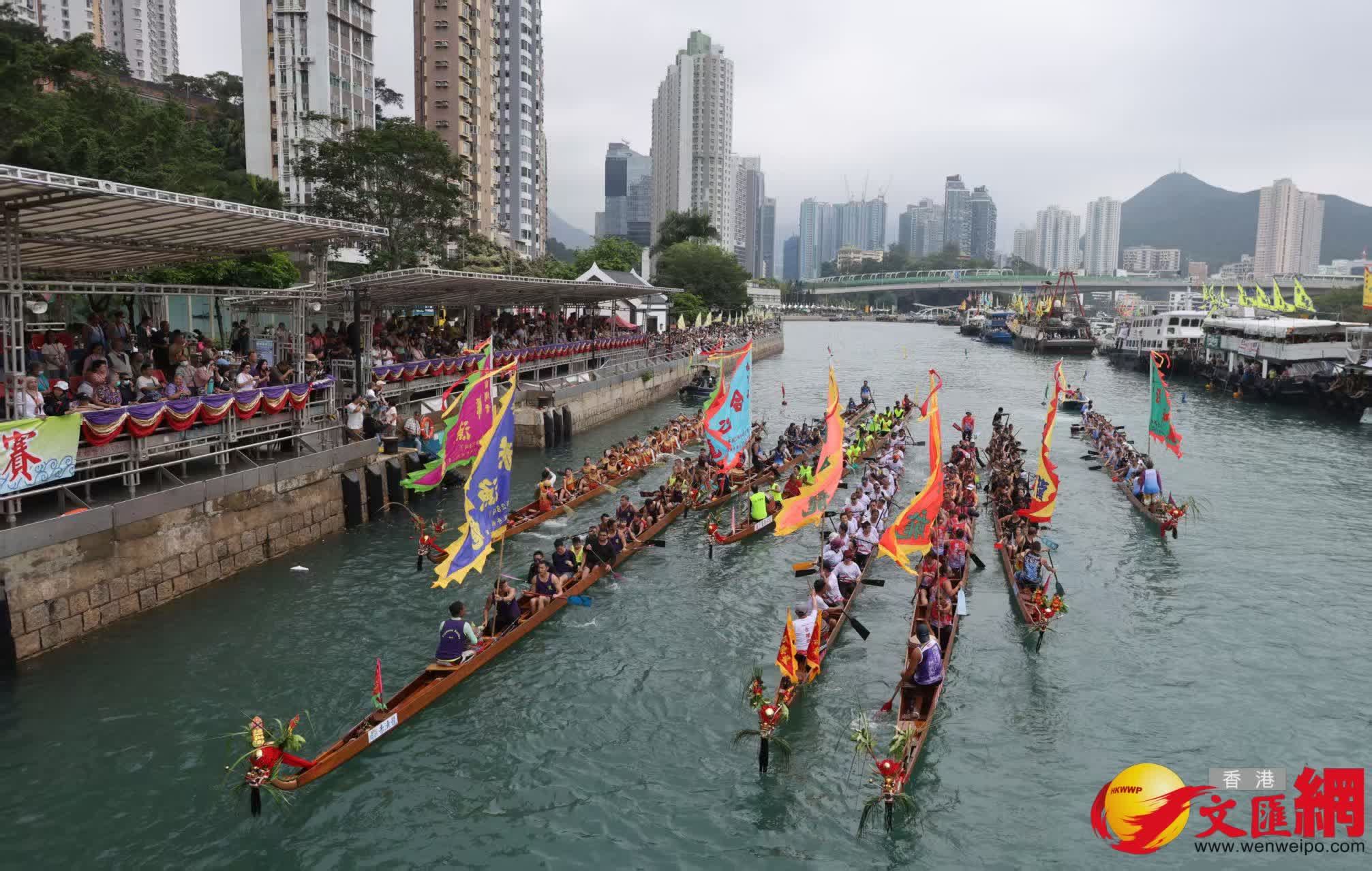 香港仔龍舟競渡大賽。(香港文匯報記者曾興偉 攝) 香港仔龍舟競渡大賽。(香港文匯報記者曾興偉 攝)
