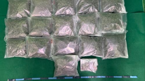 海關機場截泰國抵港女旅客 揭行李藏220萬元大麻花