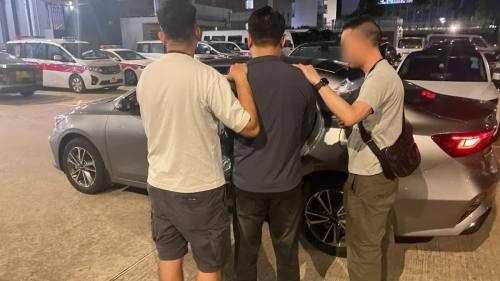 小心錢包│扒手在內地盜信用卡來港掃貨 警拘3男女涉刷卡20萬元