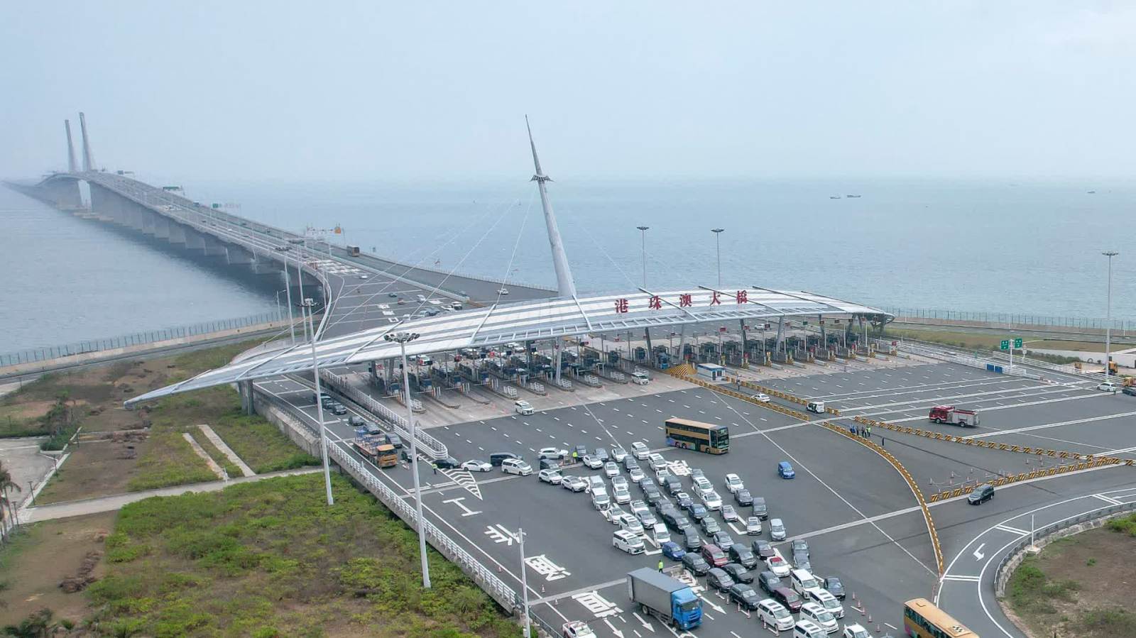 「港車北上」香港單牌車通關量累計突破285萬輛次