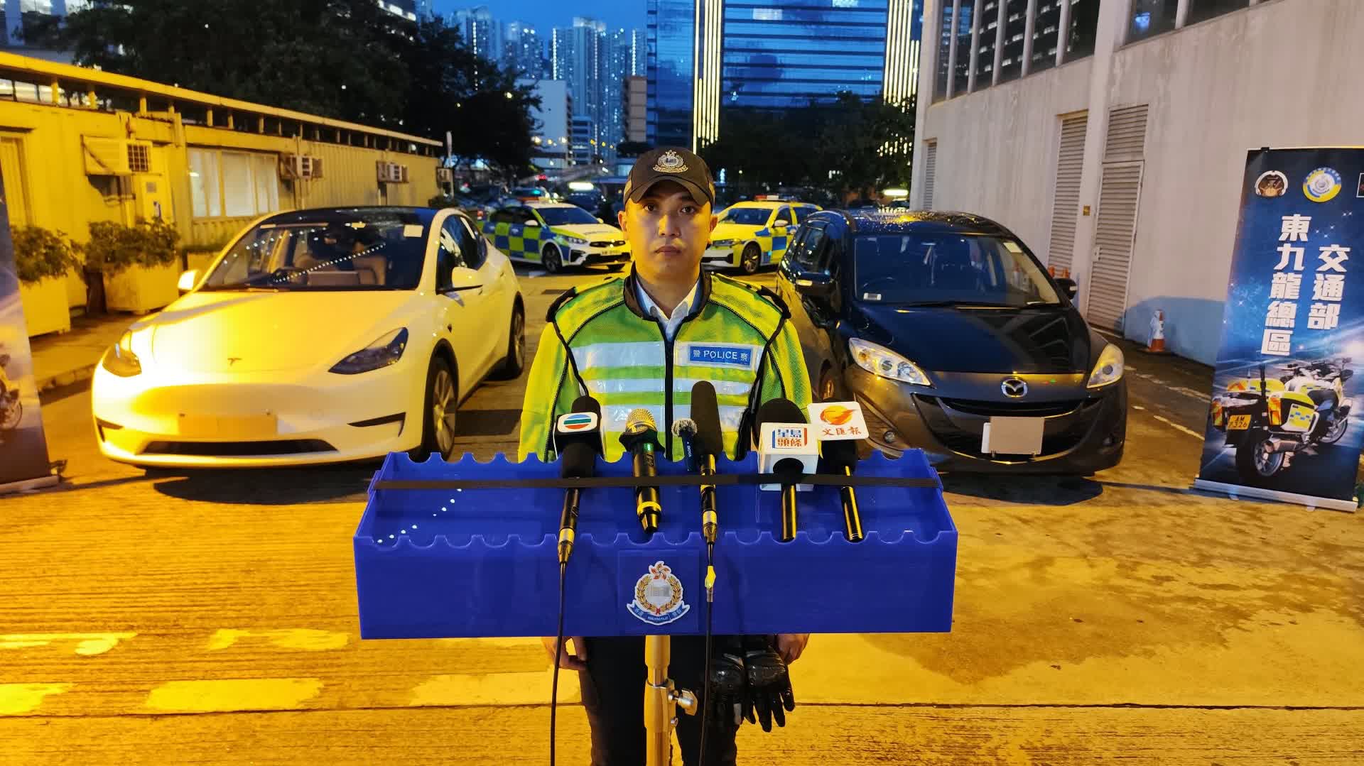 東九龍總區打擊白牌車 將軍澳拘兩司機扣兩車