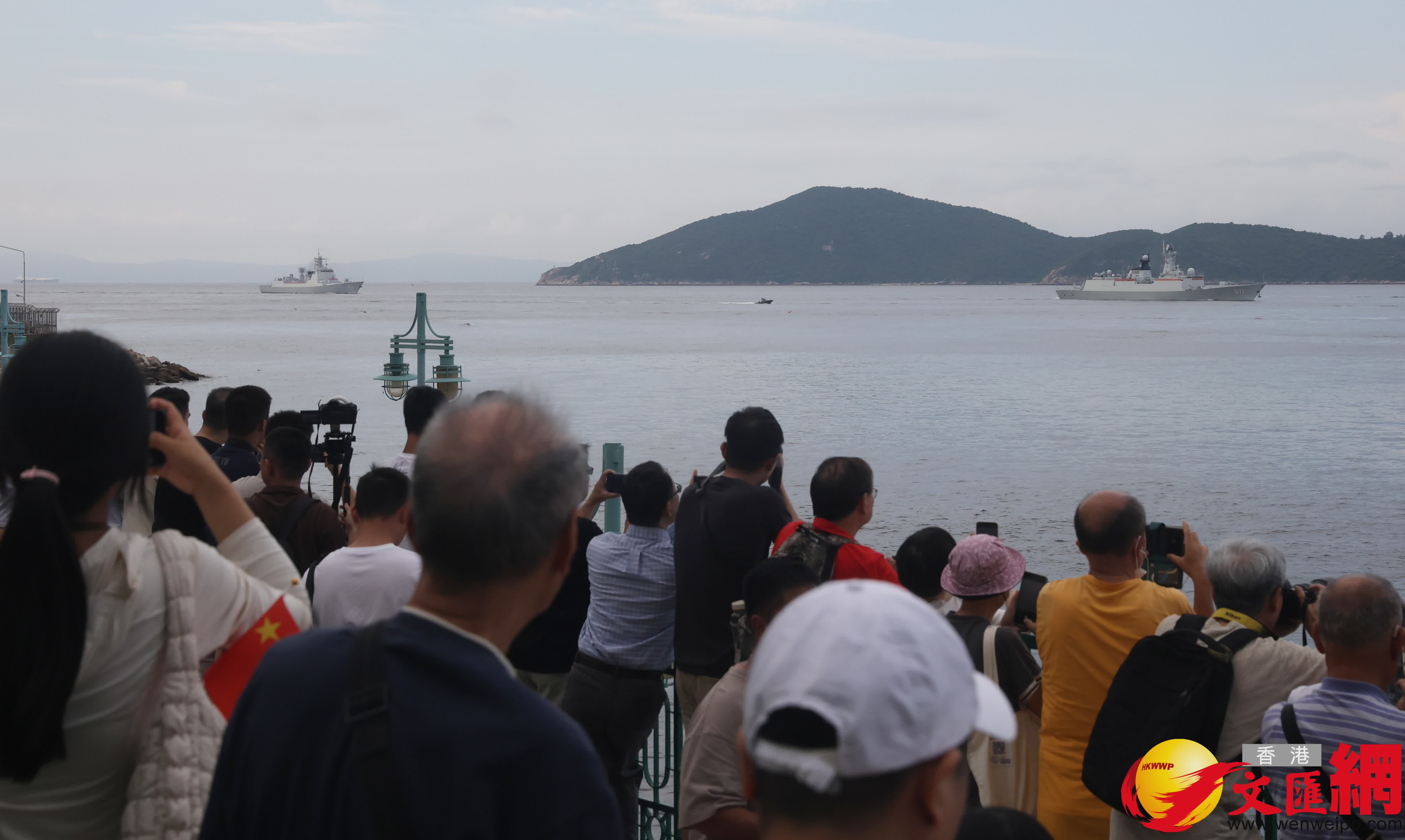 山東艦航母編隊訪港。（香港文匯報記者郭木又 攝）