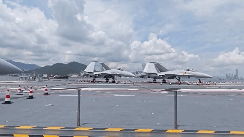 第一視角帶你登上山東艦　倒數11秒　聽取「哇」聲一片