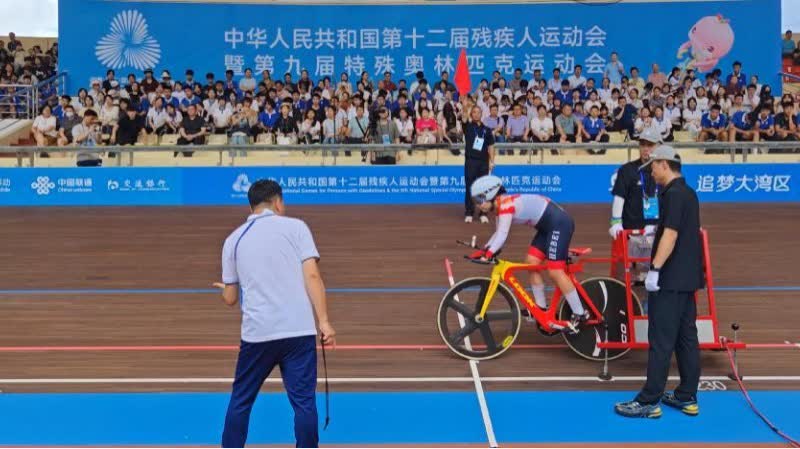 首賽鳴槍　深圳公安立體安保護航平安