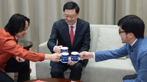 Jimmy O. Yang 紅館演出引共鳴    與校友李家超、何力治暢談校園往事
