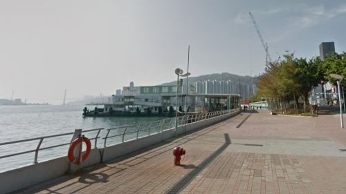 荃灣少女墮海 熱心途人拋水泡救回一命