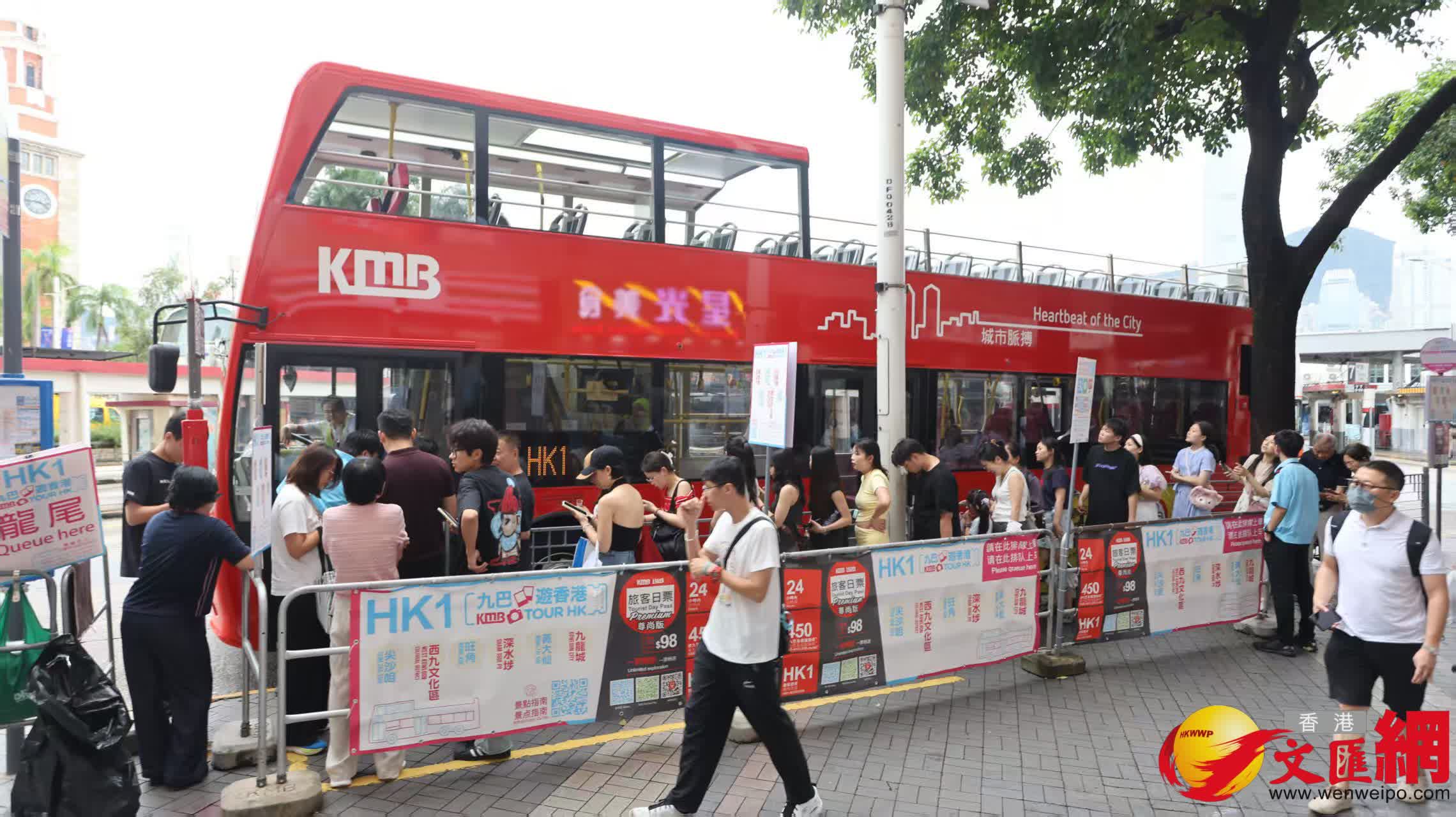 尖沙咀市面復常情況(香港文匯報記者黃艾力攝) 尖沙咀市面復常情況(香港文匯報記者黃艾力攝)