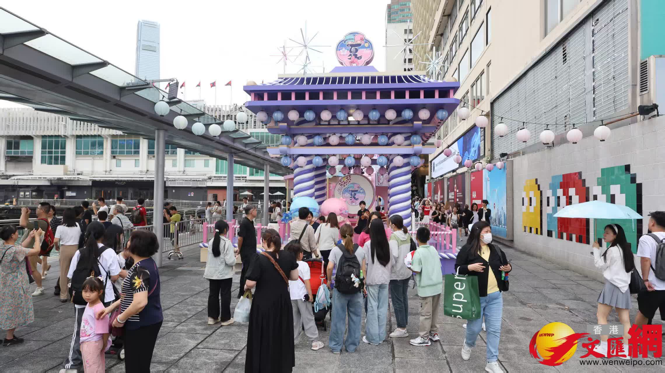 尖沙咀市面復常情況(香港文匯報記者黃艾力攝) 尖沙咀市面復常情況(香港文匯報記者黃艾力攝)