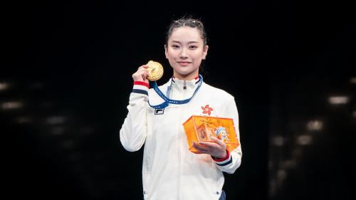 世運會兩武術金牌得主返港　沈曉榆指像發了一場夢