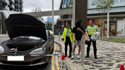 東九龍交警嚴打白牌車 喬裝乘客放蛇拘兩司機