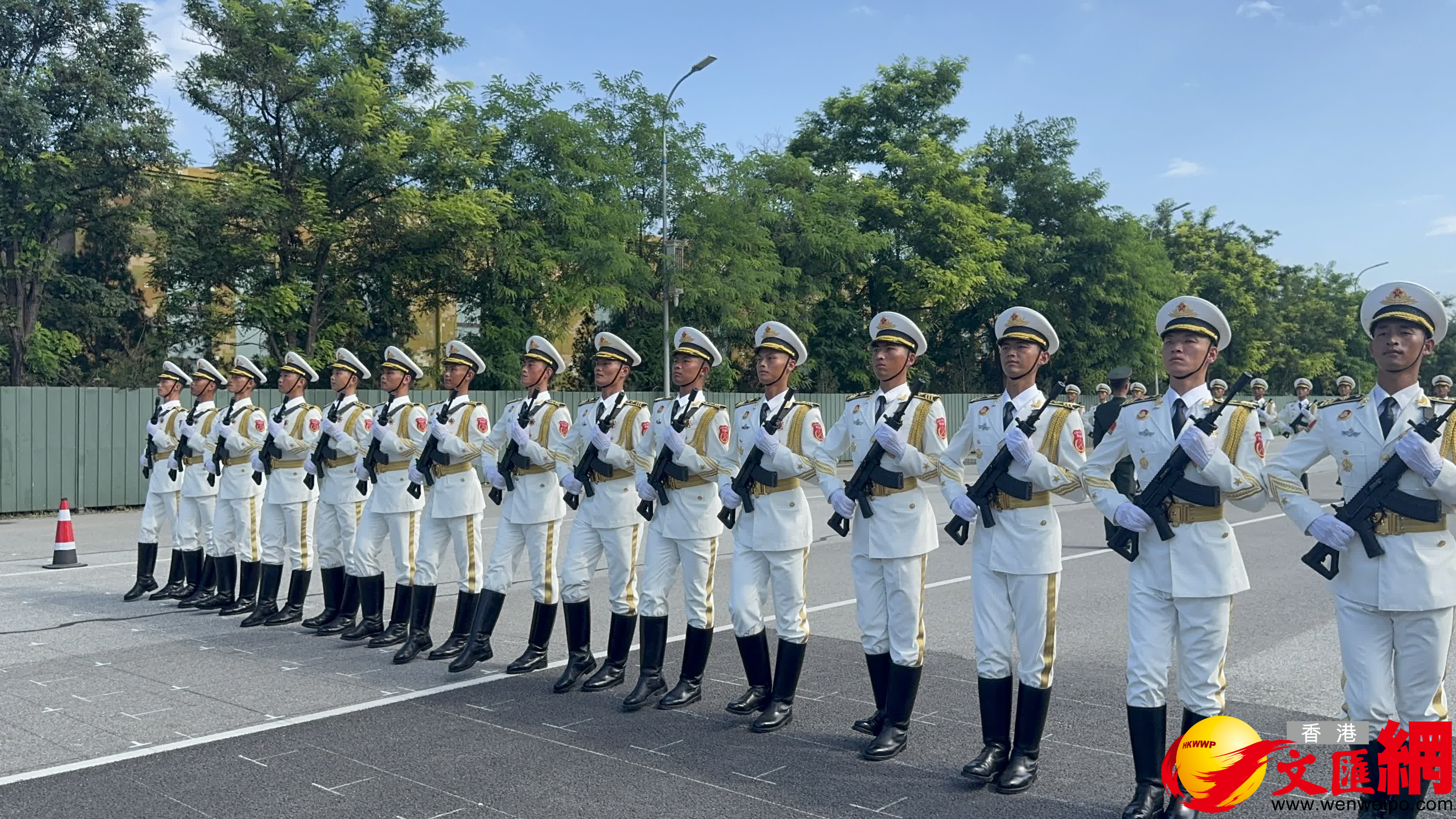 九三閱兵將近，記者探訪閱兵訓練場，觀摩採訪徒步方陣、聯合軍樂團訓練情況。（香港文匯網記者　李暢　攝）