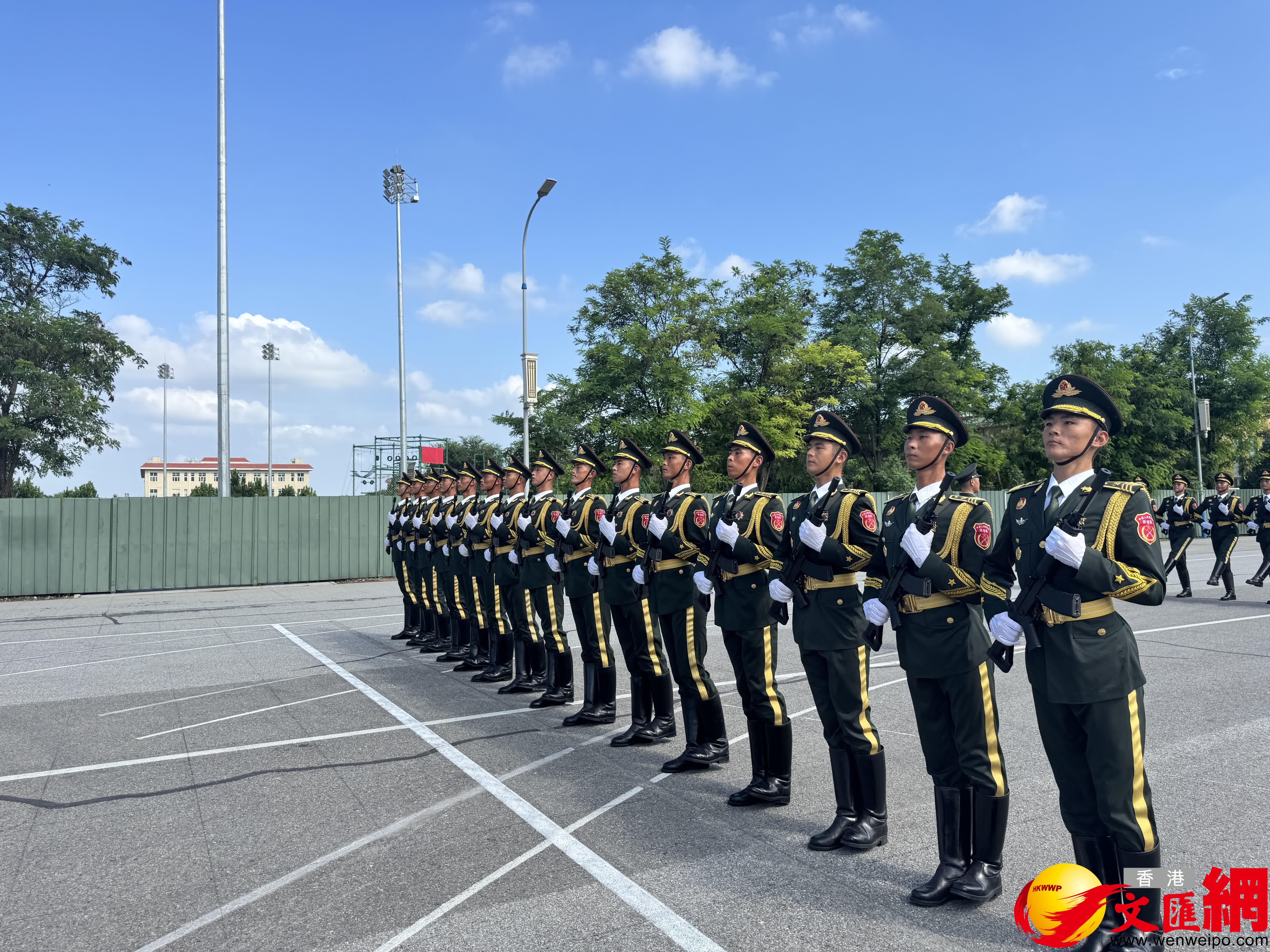 九三閱兵將近，記者探訪閱兵訓練場，觀摩採訪徒步方陣、聯合軍樂團訓練情況。（香港文匯網記者　李暢　攝）
