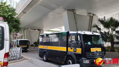 黎智英案第5日結案陳詞　囚車已抵達西九龍裁判法院