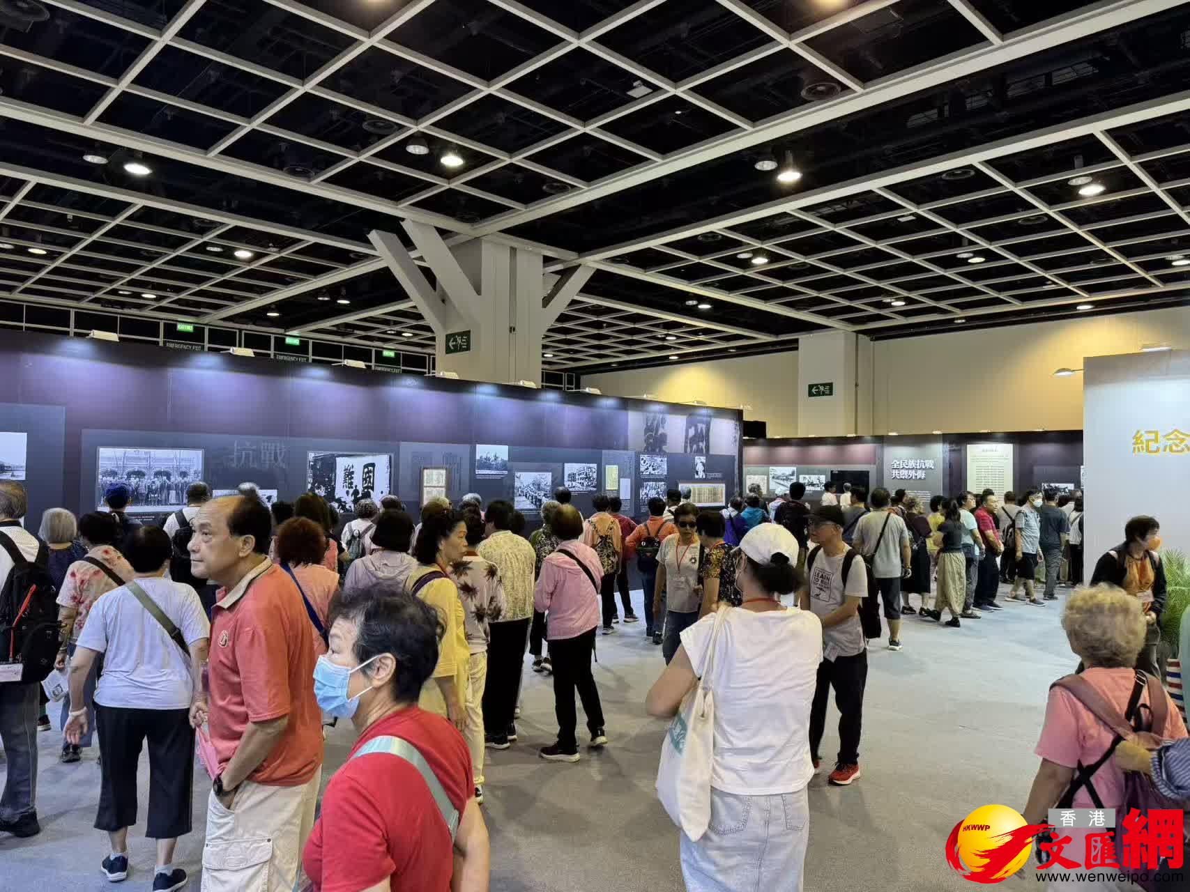 今日(24日)展覽剛開,已有大量市民湧入參觀。 今日(24日)展覽剛開,已有大量市民湧入參觀。