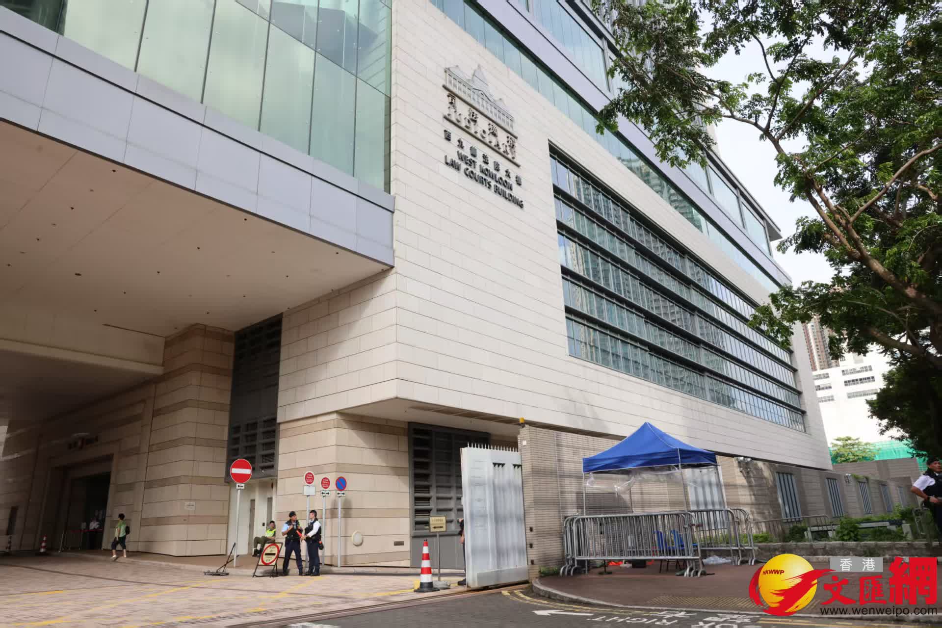 黎智英案結案陳詞今日進入第7日。圖為法院外現場。香港文匯報記者劉友光 攝