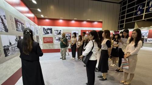 圖集｜多個政府部門參觀「銘記歷史 珍愛和平」巡展