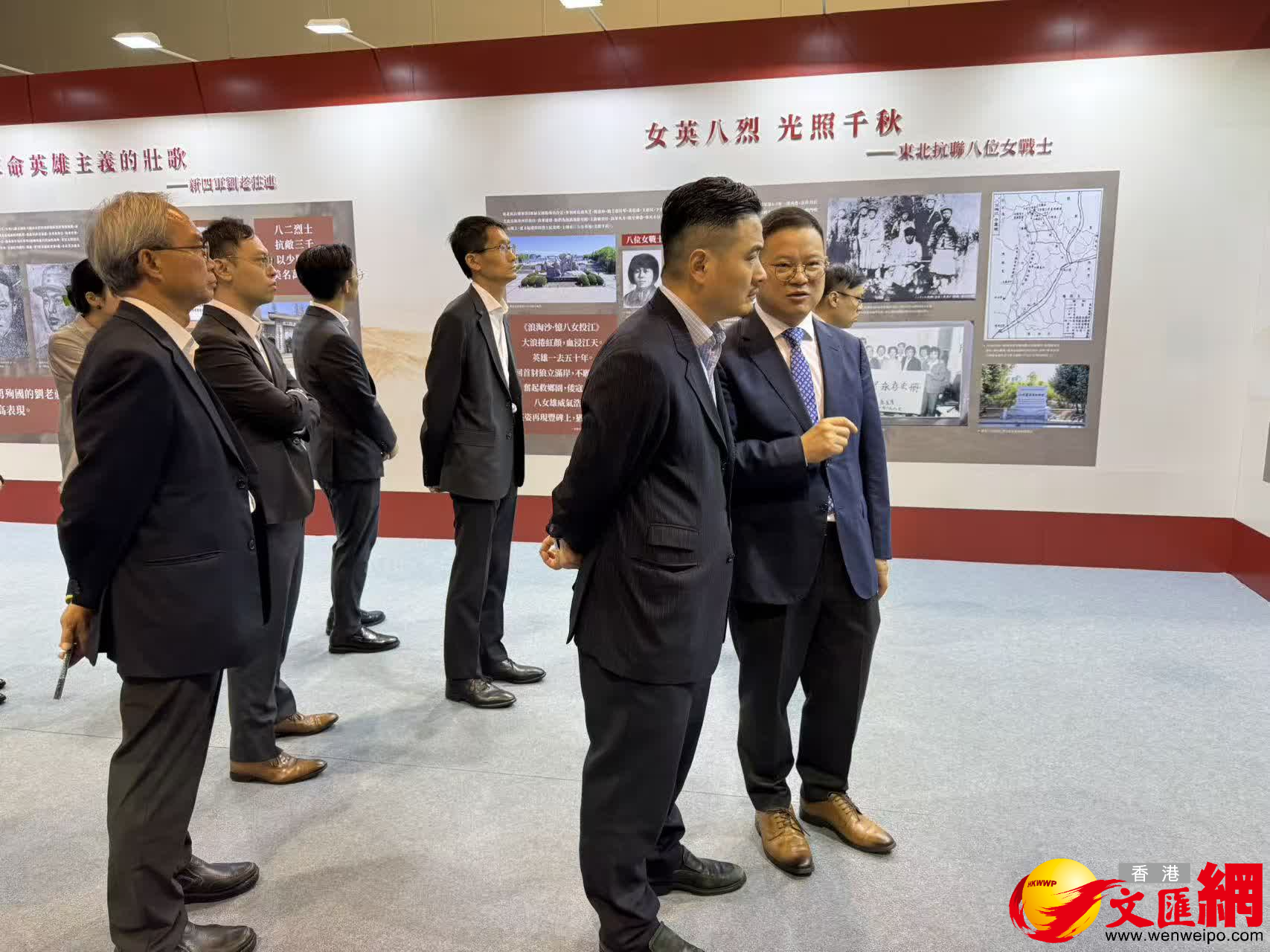 特首政策組參觀展覽。