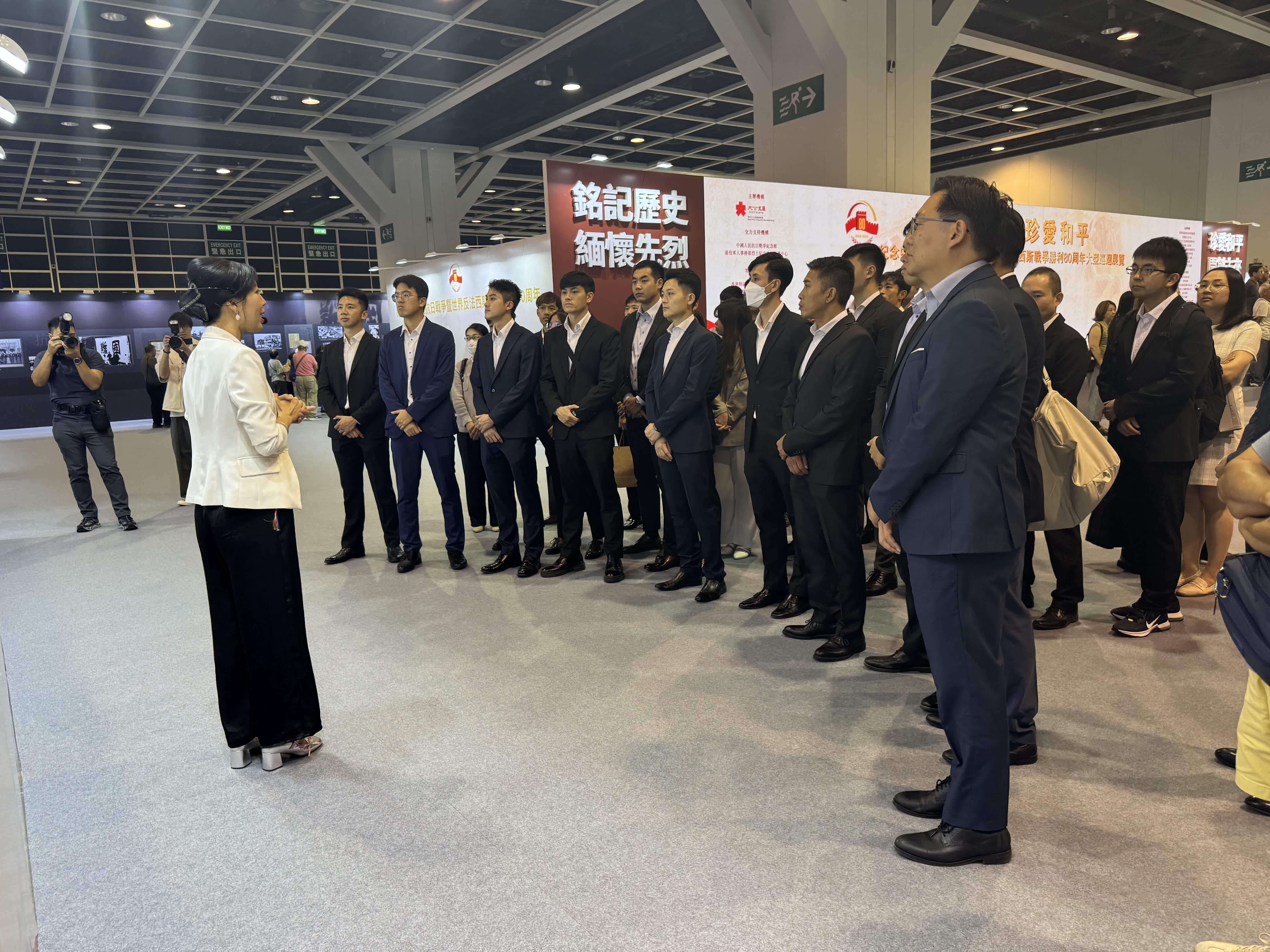 懲教署一行參觀,懲教事務總監督梁頌賢帶隊。(大公文匯全媒體攝) 懲教署一行參觀,懲教事務總監督梁頌賢帶隊。(大公文匯全媒體攝)