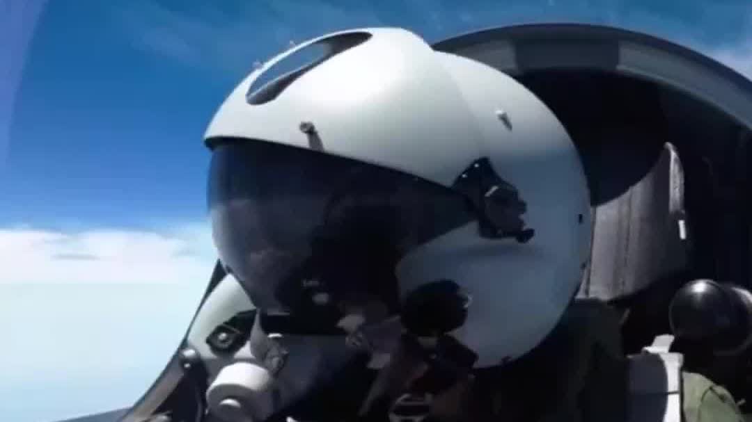（有片）颯！空軍第九批女飛行員將參加九三閱兵