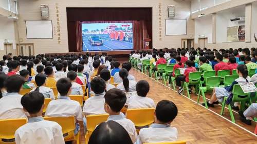 （多圖）九三閱兵｜新界校長會組織會員學校30所觀看閱兵　料超6000人