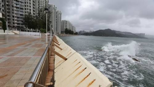 八號風球除下　香港逐步復常
