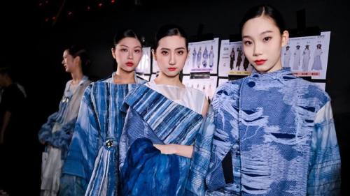 「大浪杯」中國女裝設計大賽獲獎作品亮相中國國際時裝周