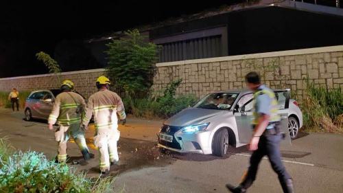 大埔汀角路小巴與私家車撞 多人輕傷