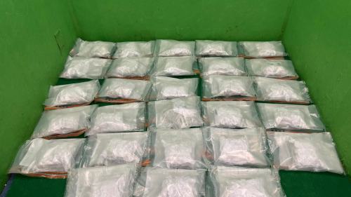 零食包藏210萬元大麻花 男子泰國抵港機場闖關斷正