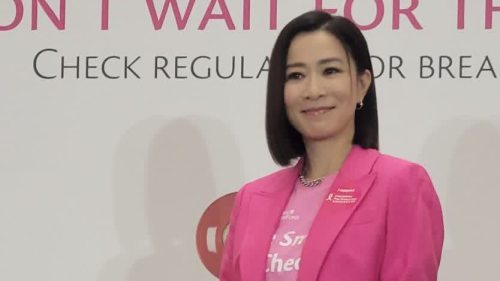 停工留港陪媽咪 阿佘籲切勿諱疾忌醫(yī)