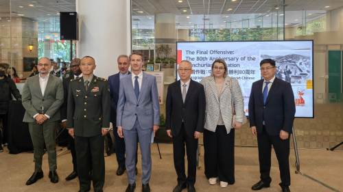 香港中央圖書館展出二戰獨特歷史照片　展現蘇聯和中國官兵英勇事跡