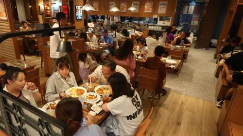 圖集｜「食力」 爆棚！國慶尖沙咀餐飲客流旺