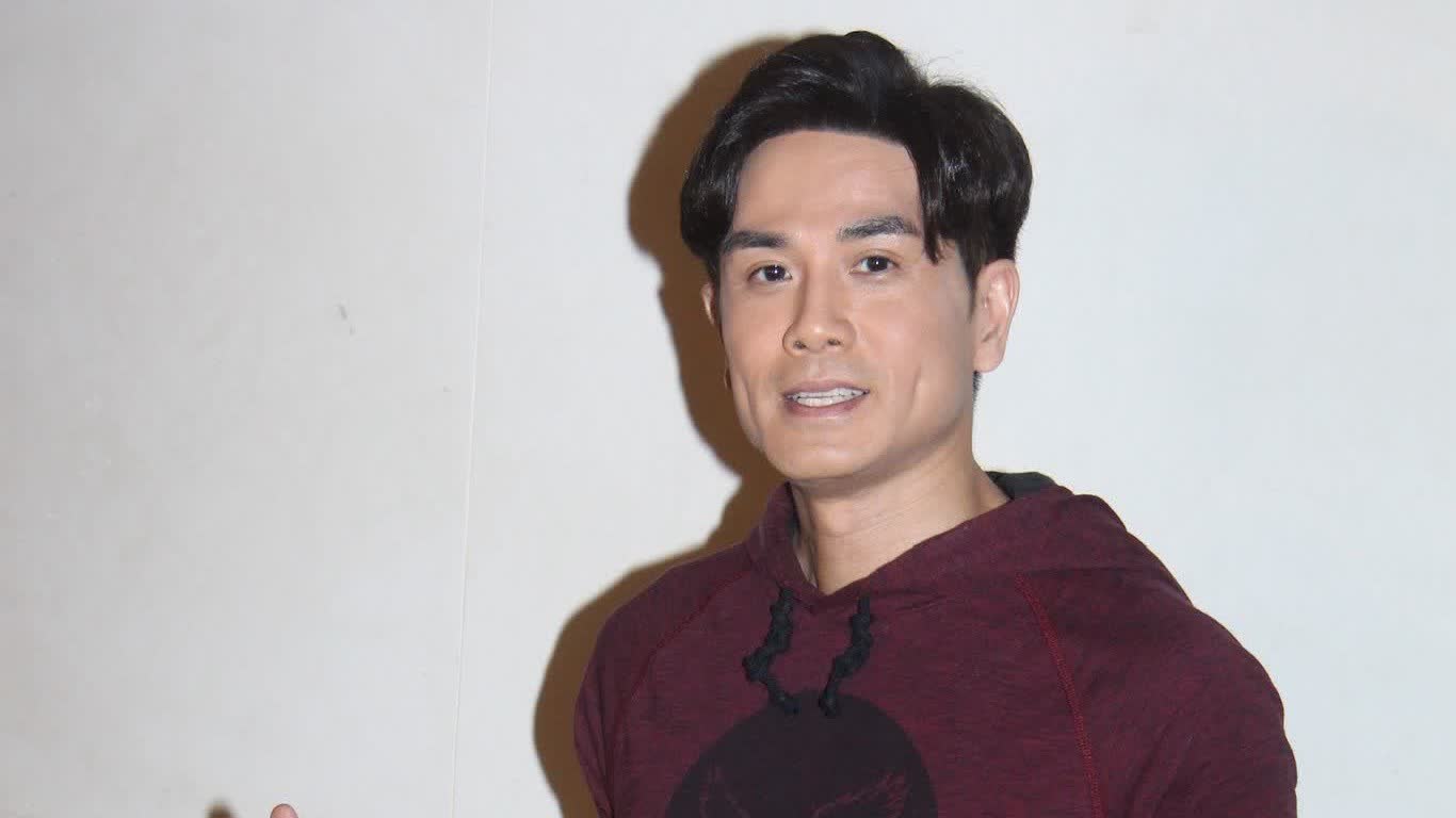 伍允龍見家長否認好事近 吳浩康開班教唱歌受滋擾 - 娛樂 - 香港文匯網