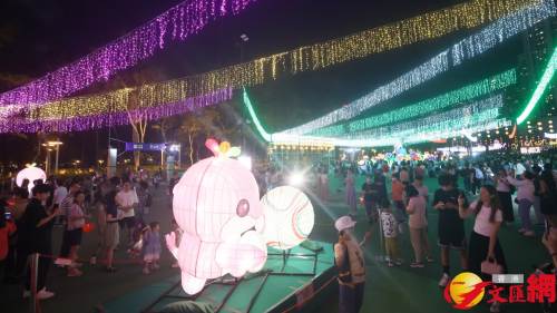 維園賞月燈會 市民遊客歡度中秋