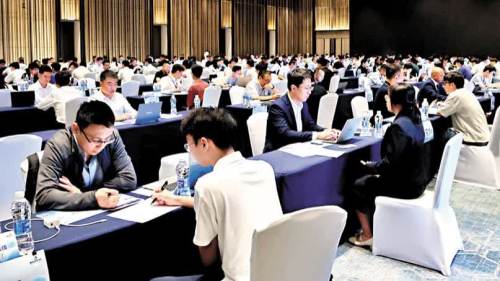 華為招攬精英建世界領先大模型　騰訊獎學金聚焦計算機科學及AI