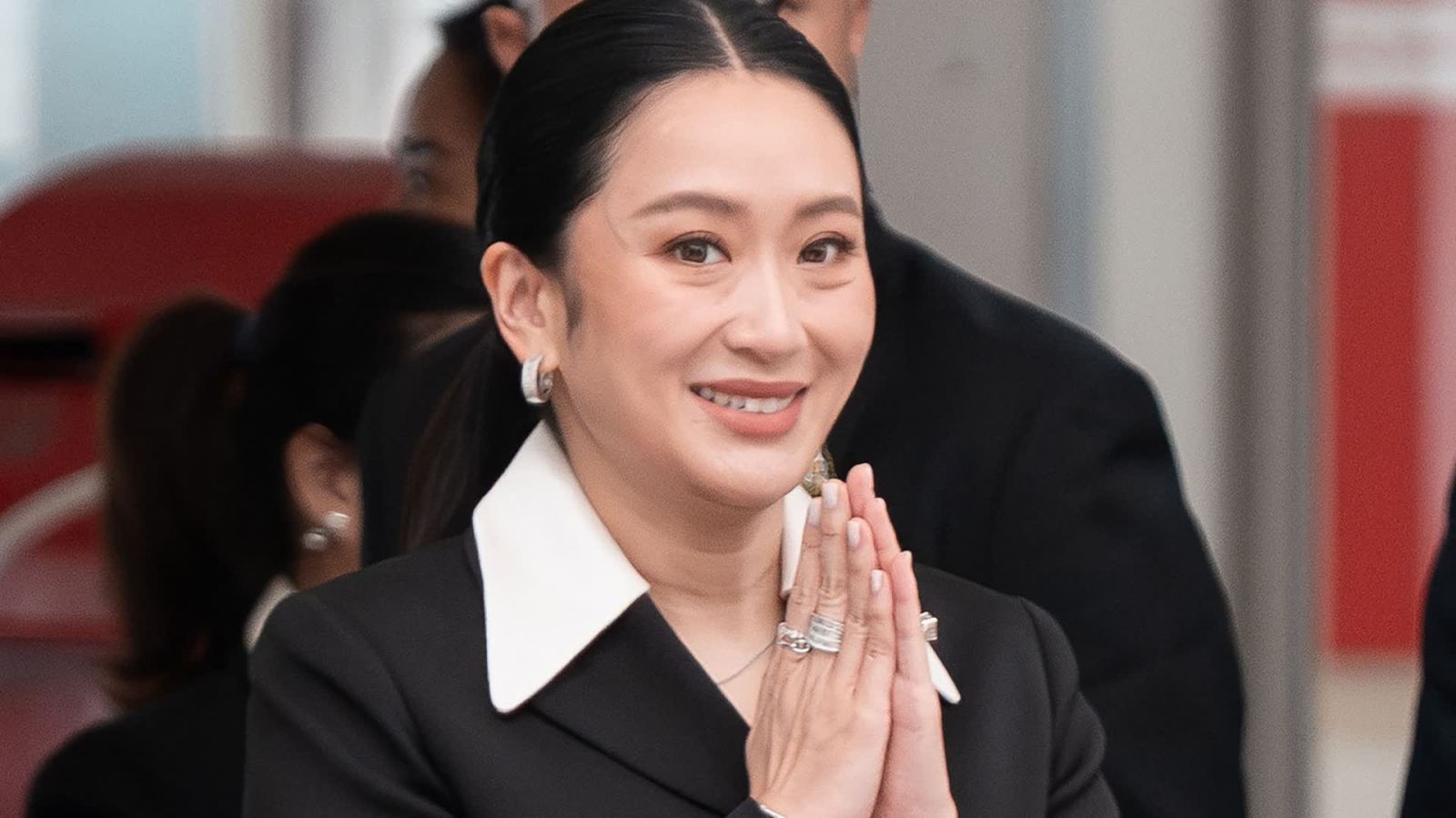 佩通坦為何此時「辭職」？
