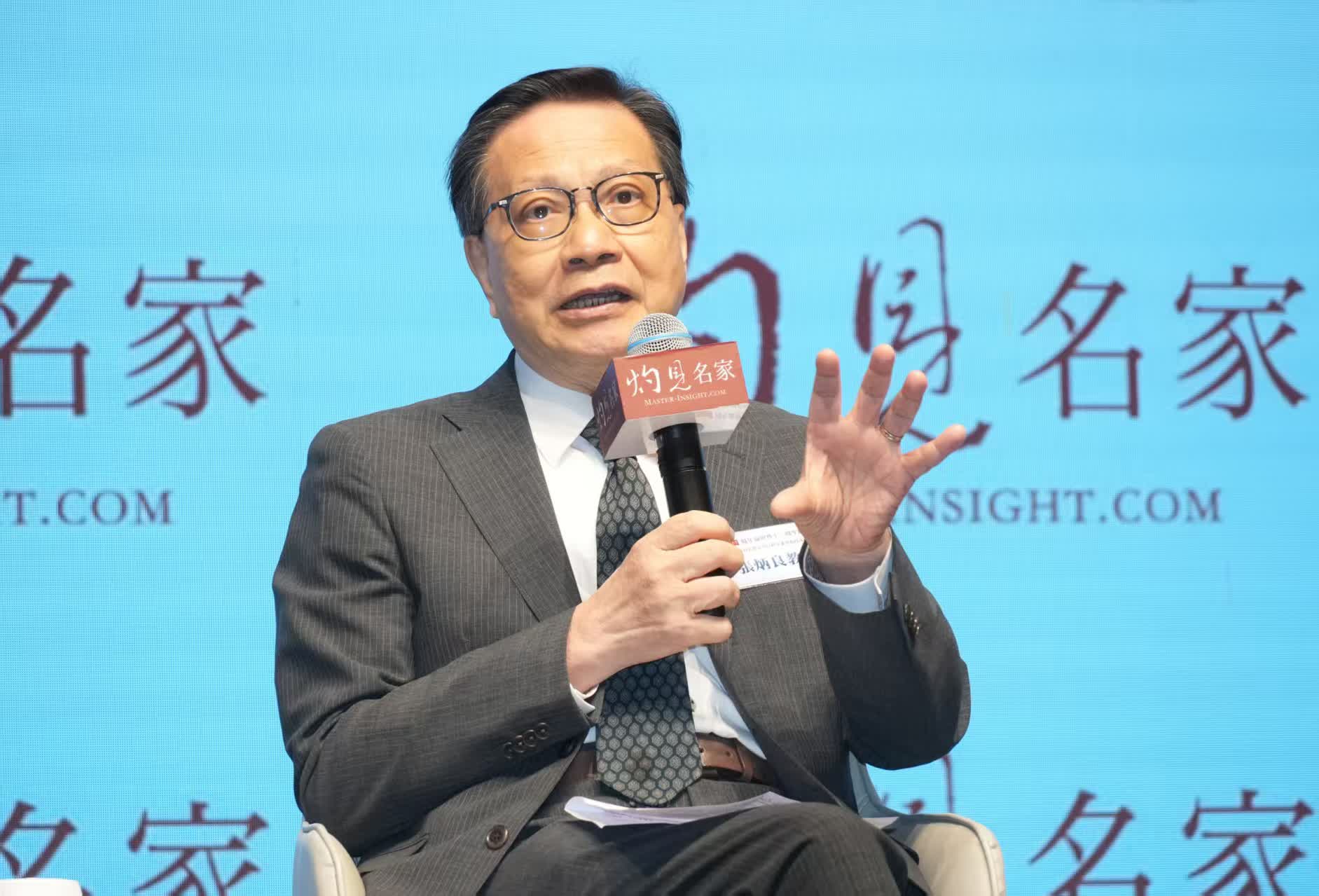 香港教育大學公共行政學講座教授及顧問、前運輸及房屋局局長張炳良教授。 香港教育大學公共行政學講座教授及顧問、前運輸及房屋局局長張炳良教授。