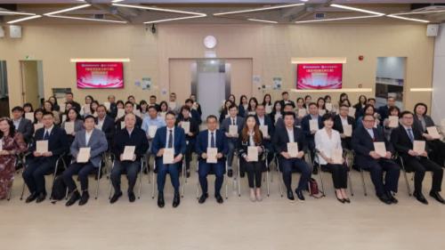 中國(guó)林業(yè)生態(tài)發(fā)展促進(jìn)會(huì)向澳門教育界贈(zèng)送《習(xí)近平生態(tài)文明文選》