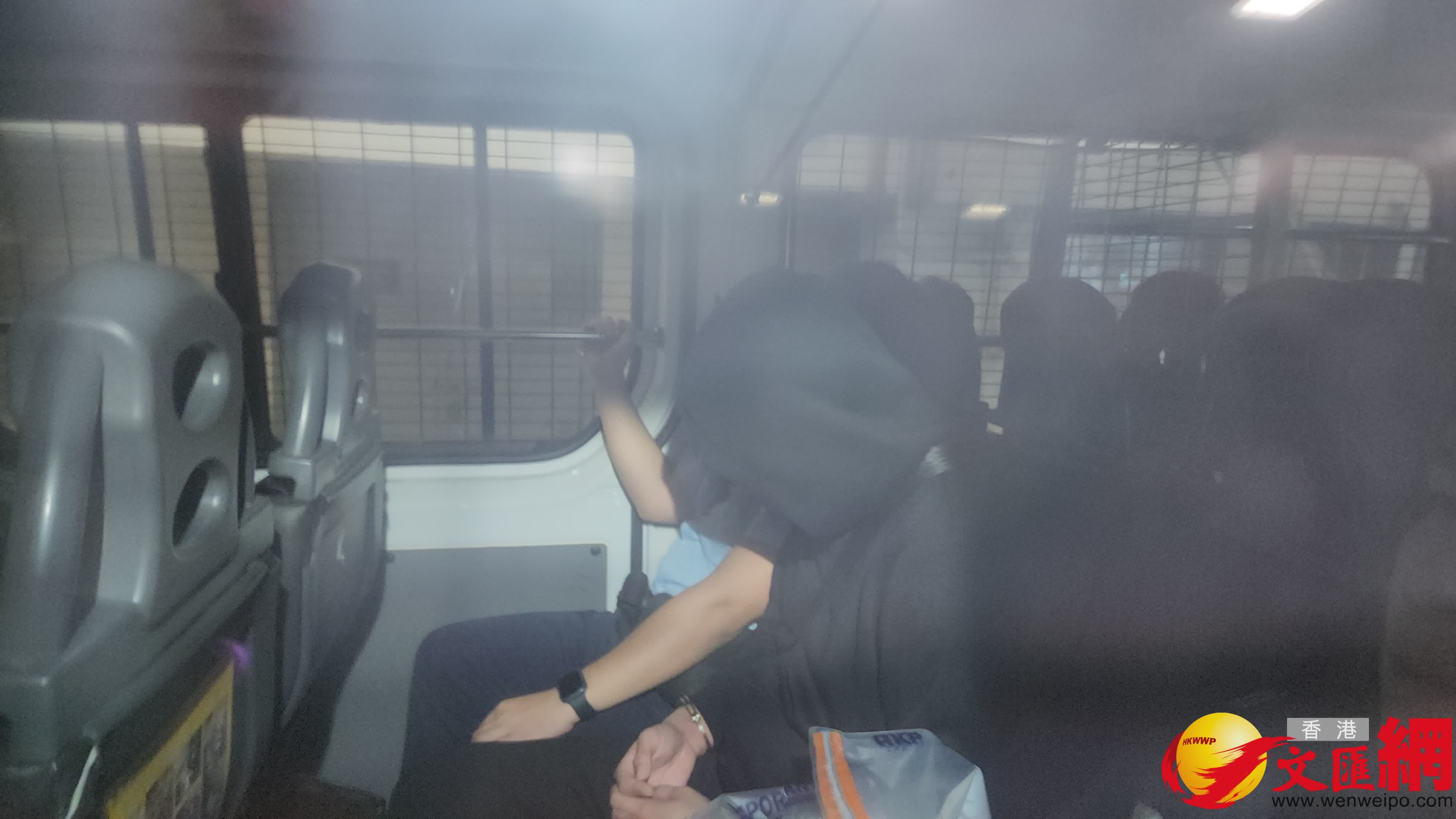 東區裁判法院，JPEX騙案16人提堂。（香港文匯報記者北山彥攝）