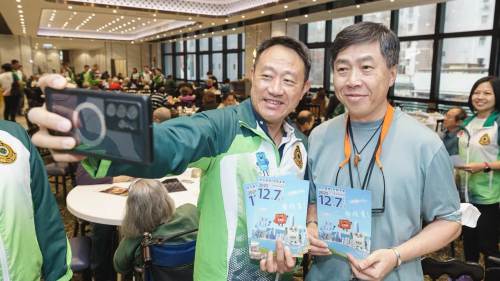 立法會選舉│海關關長帶隊落區呼籲市民踴躍投票