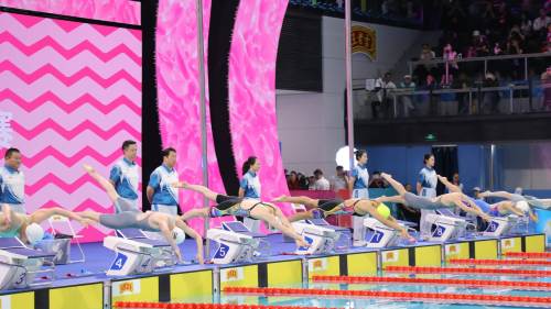 （多圖）十五運｜張雨霏奪女子100米蝶泳金牌