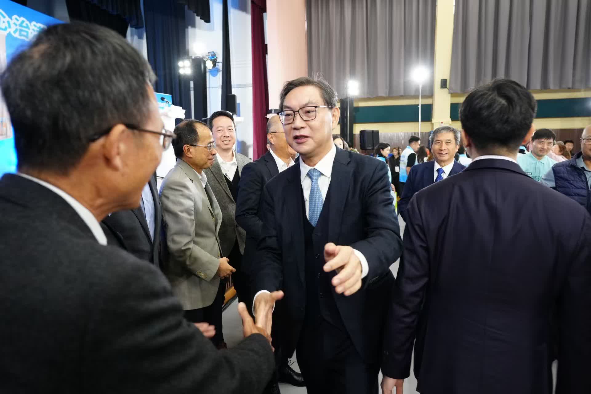 11月20日上午9時30分至10時30分，功能界別地產及建造界論壇在荔枝角政府合署禮堂舉行。（大公報記者 何嘉駿 攝）