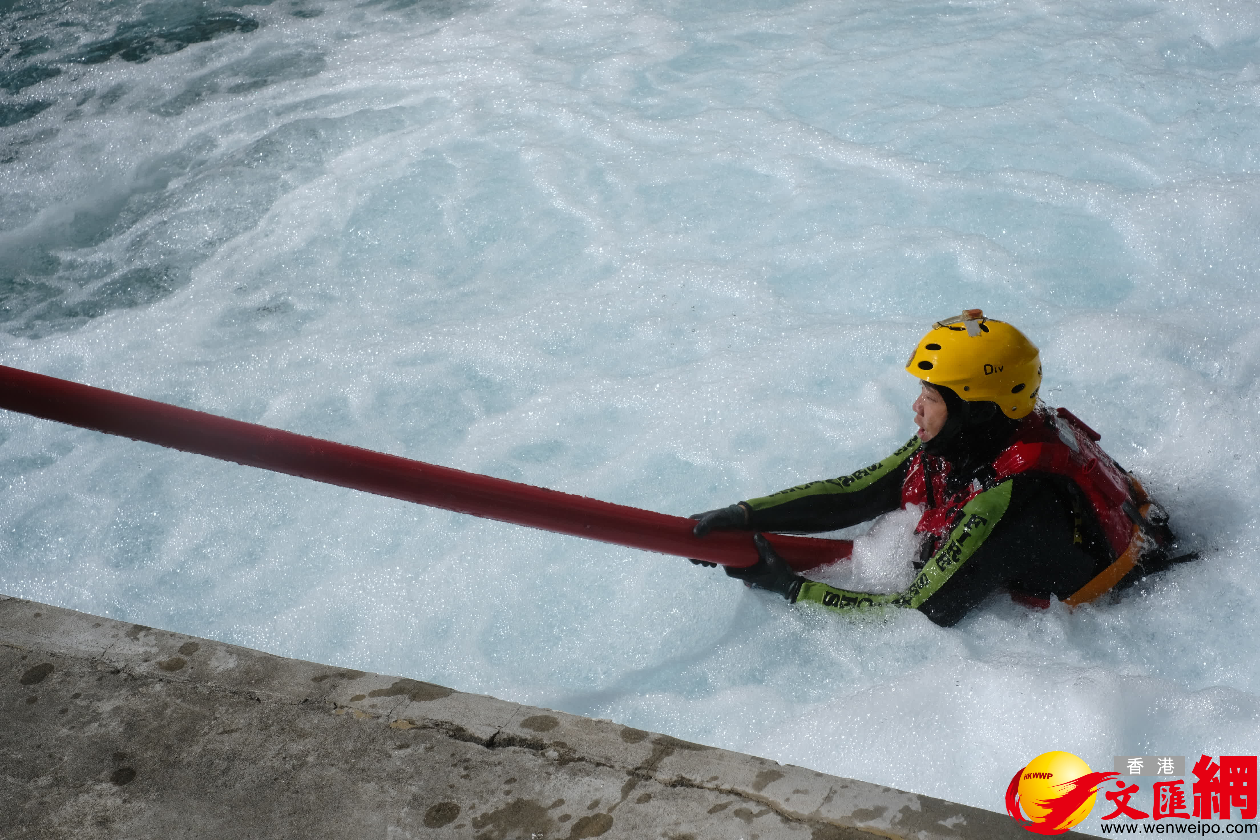 水上救援演習。香港文匯報塗穴攝
