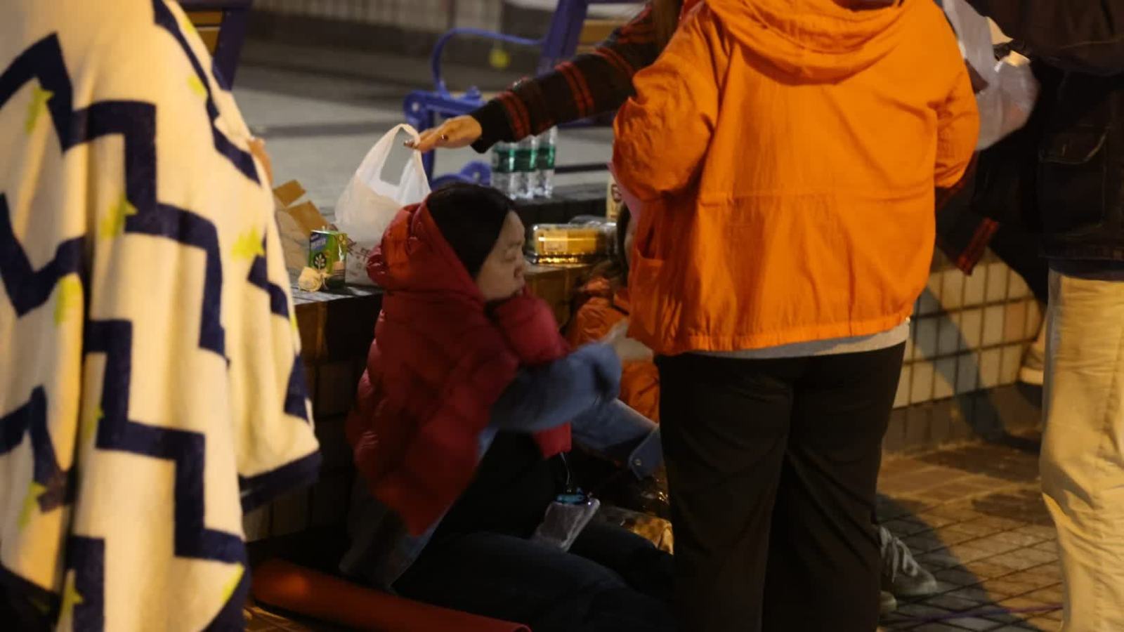 大埔宏福苑大火｜消防處料中午至黃昏才能救援至宏福苑部分大廈天台