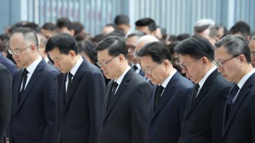 （圖集）大埔宏福苑大火︱特區政府舉行悼念默哀儀式