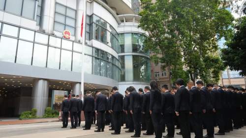 （圖集）大埔宏福苑大火︱駐港國安公署舉行悼念默哀儀式