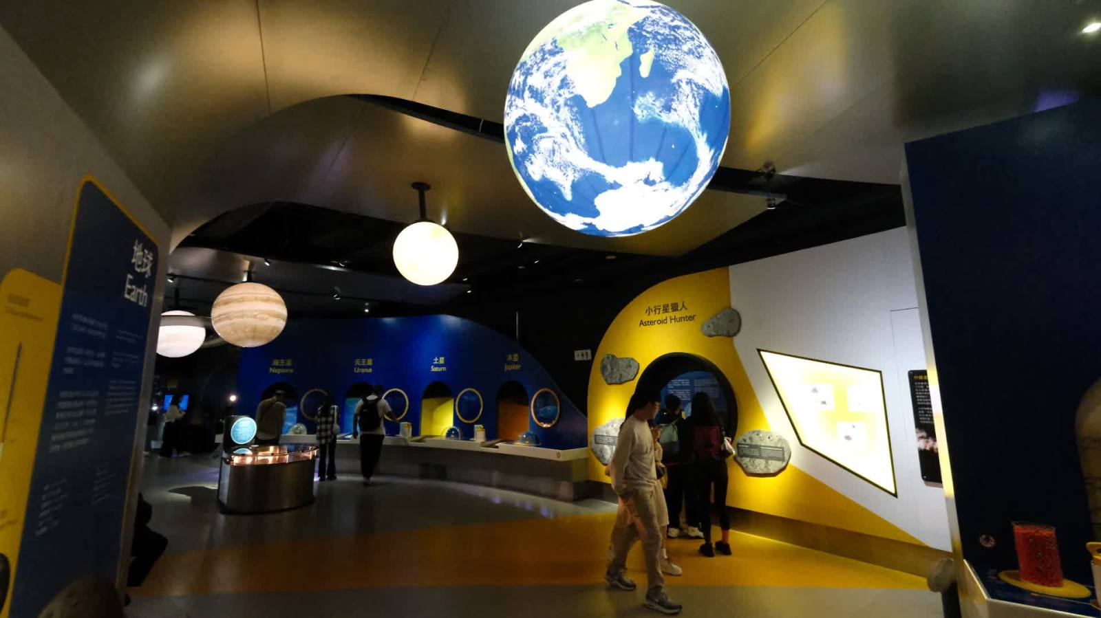 政府開放免費展覽促選舉投票　市民積極履行公民責任