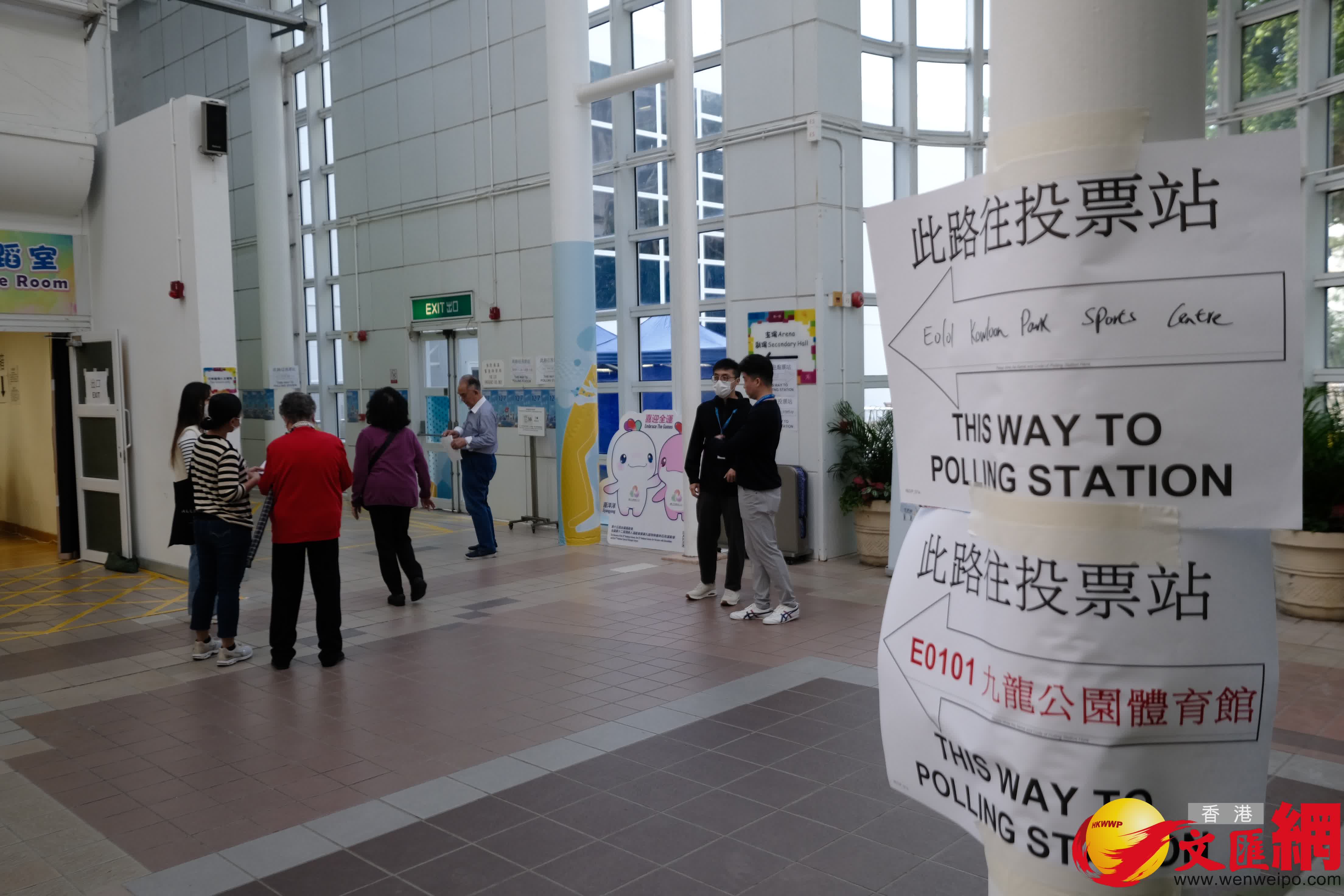 九龍公園少數(shù)族裔票站投票順暢。（香港文匯報(bào)涂穴攝）