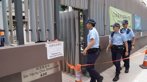 立法會選舉｜陸續有警察到專屬票站投票