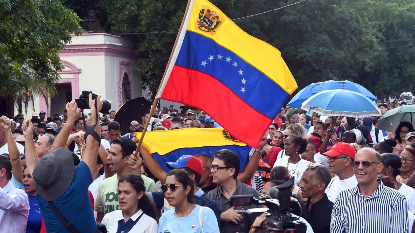 美逾60城市舉行示威　抗議對委內瑞拉軍事施壓