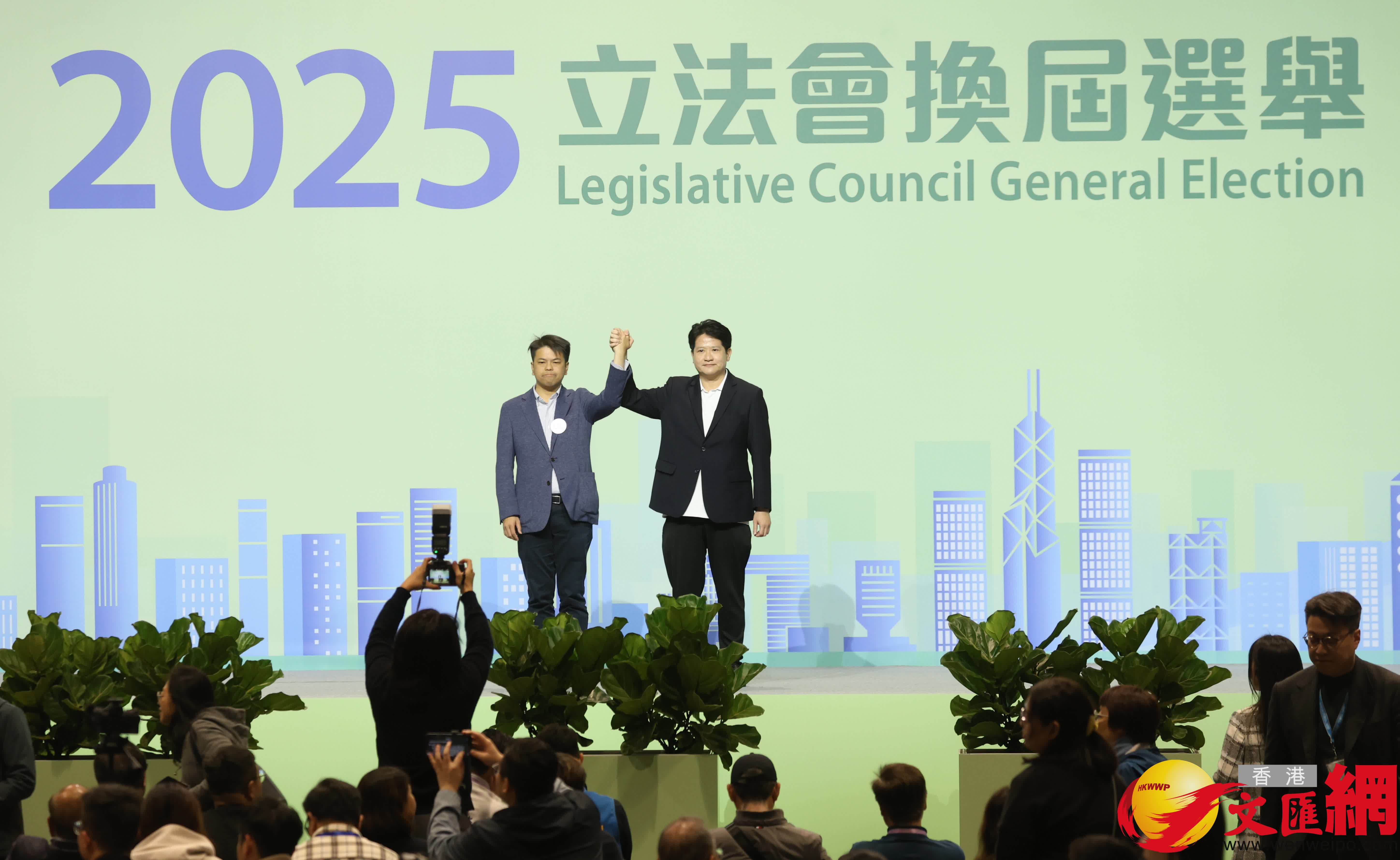 功能界別漁農界，陳博智（右）當選。（香港文匯報記者曾興偉攝）